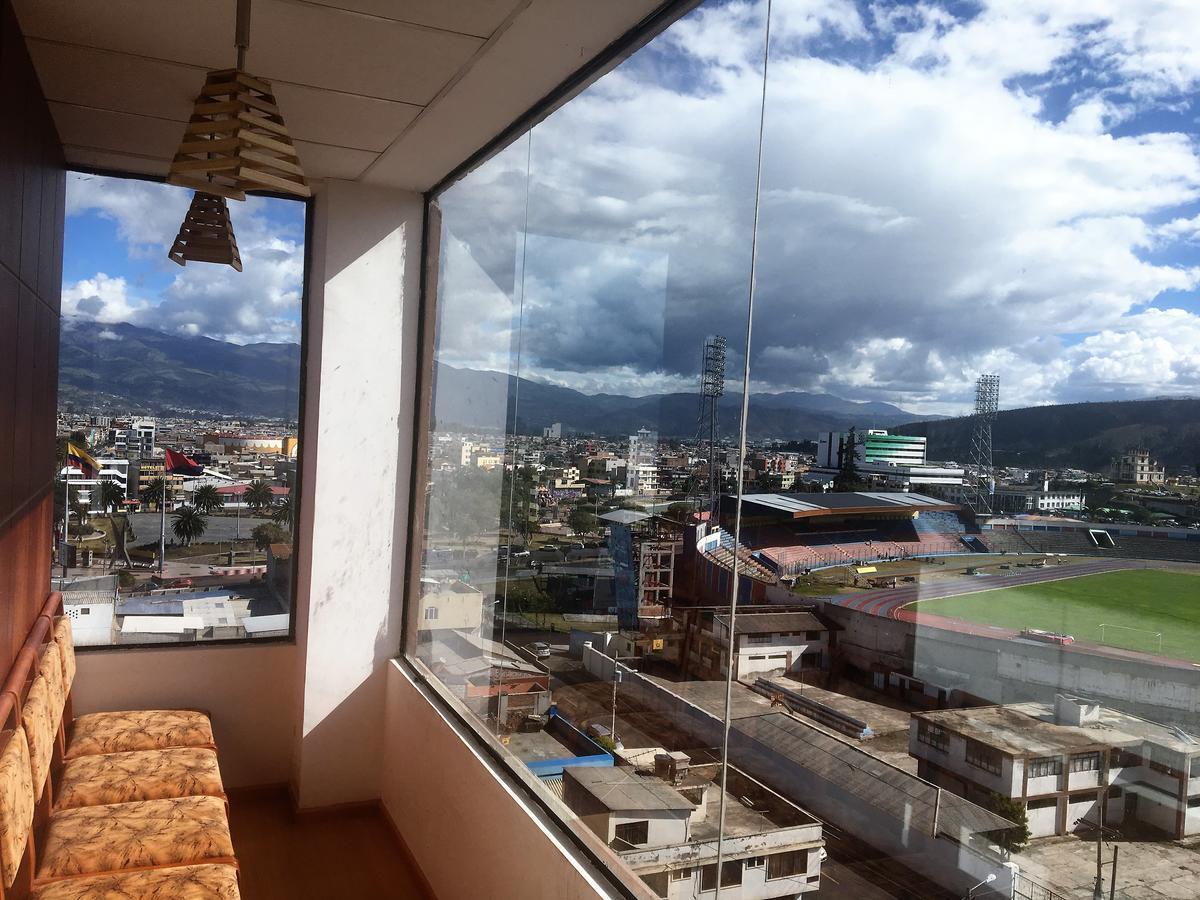 Hotel Zeus Riobamba Bagian luar foto